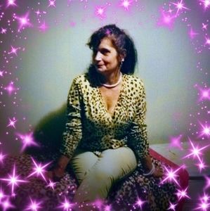 Meet your Posher, Connie